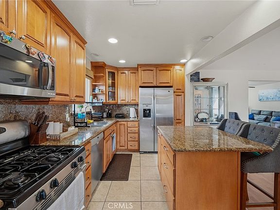5th image of 679 Bridwell St
