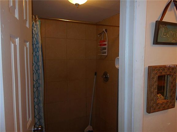 2nd image of 840 Sky Lake Cir APT A