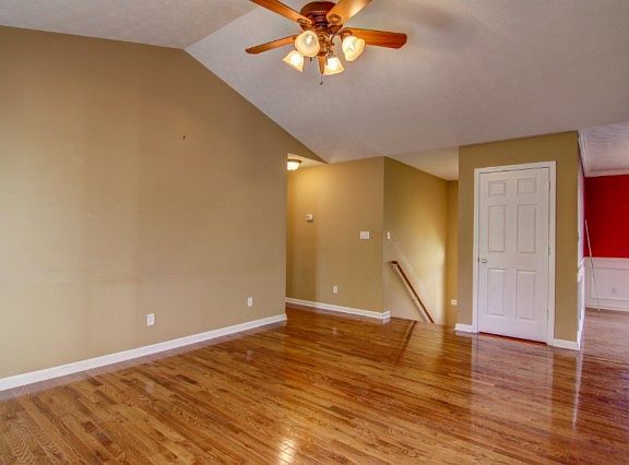 5th image of 1009 Carrington Ct