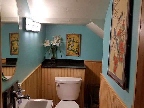Main floor bath