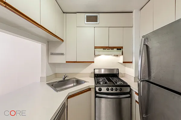 Rented by CORE | media 18