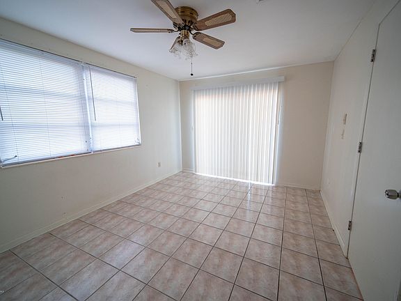 5th image of 4487 Essex Ln