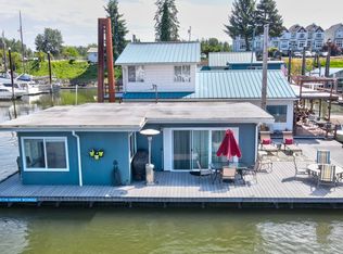 559 NE Bridgeton Rd SLIP 6, Portland, OR 97211