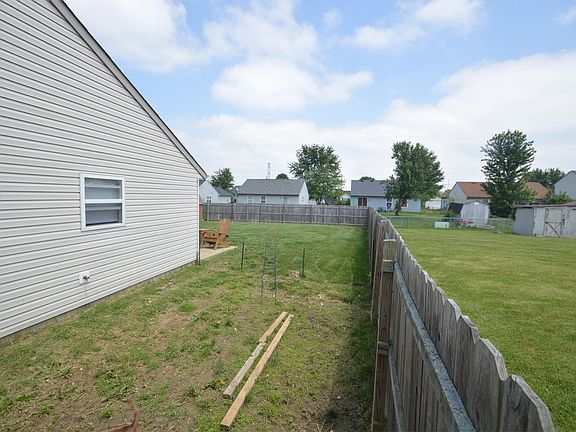 2nd image of 3637 Rock Maple Dr