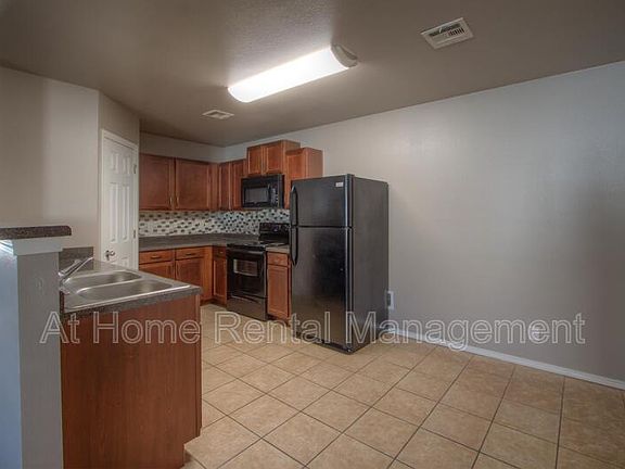 5th image of 5803 N 34th St