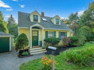387 Mitchell Rd, Cape Elizabeth, ME 04107