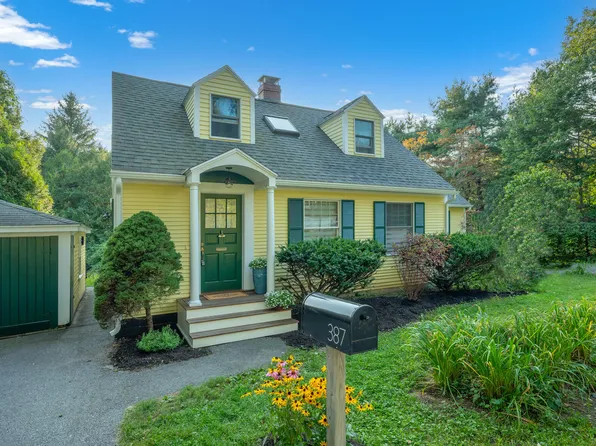 387 Mitchell Road, Cape Elizabeth, ME 04107