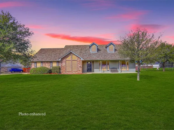 1020 Oak Hollow Ln, Combine, TX 75159