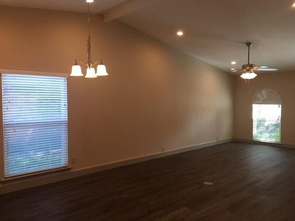 2nd image of 1213 San Antonio Ct