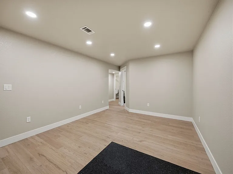 5029 Long Dr — Photo 23