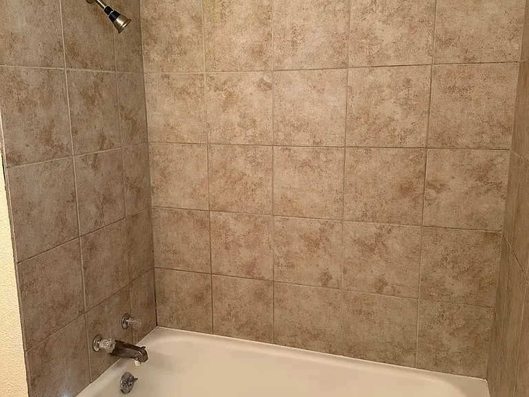 623 Terry Ave — Photo 9