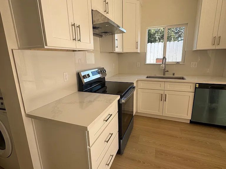 9473 Sabre Ln — Photo 3