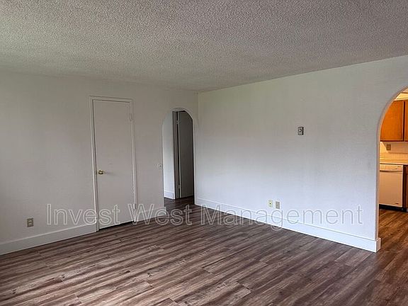 3rd image of 4212 NE 137th Ave