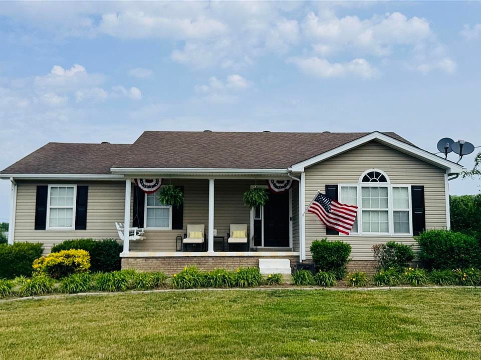 1st image of 76 Chapel Cv