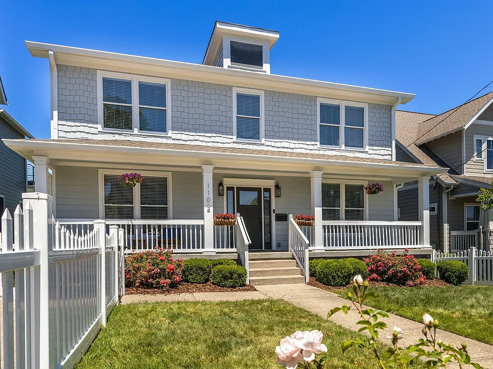 1102 Caldwell Ave