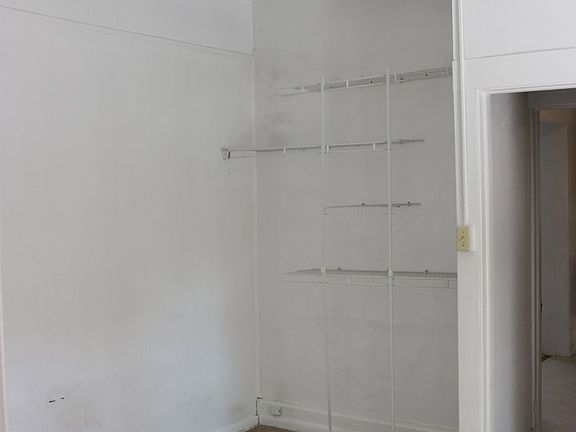 5th image of 139 Sheldon Ave Unit 1