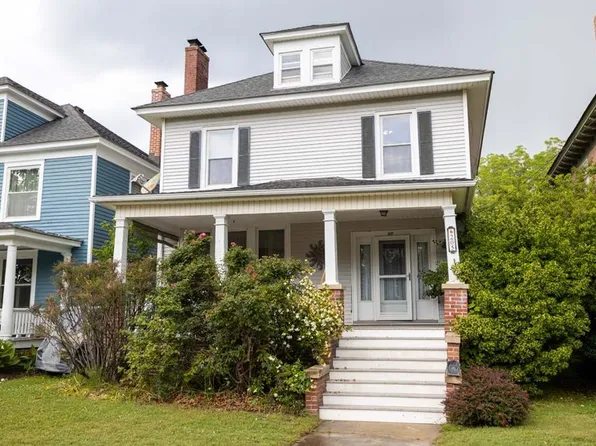 205 Monroe Ave, Cape Charles, VA 23310