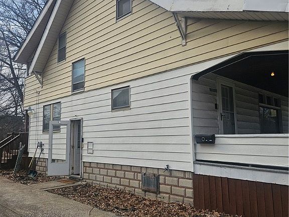 2nd image of 12922 S Parkway Dr