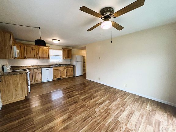 5th image of 304 Saginaw St