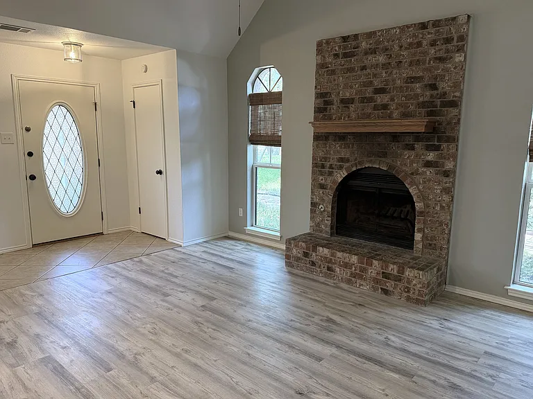 3412 Timberline Dr — Photo 4