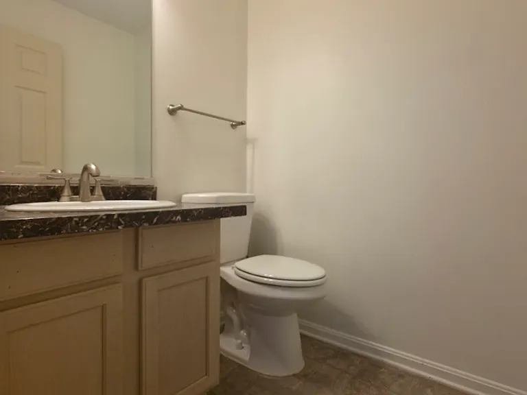 8114 Chester Pkwy — Photo 5