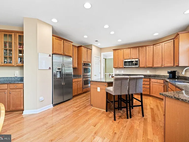 3314 Lady Catherine Cir — Photo 2