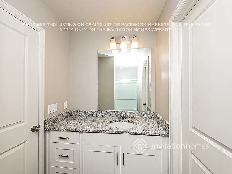 42 N Riverside Dr — Photo 11
