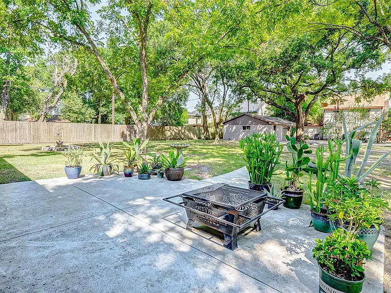 9218 Hammerly Blvd — Photo 33