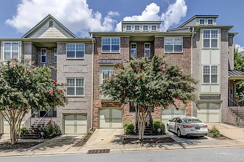 2027 Cobblestone Cir NE Photo 1