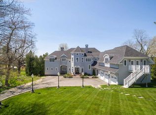 4 Lawrence Ln, Kittery Pt, ME 03905