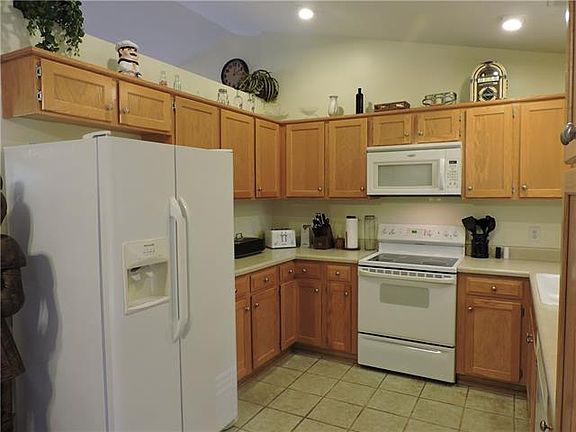 3rd image of 5951 Alexander Pl