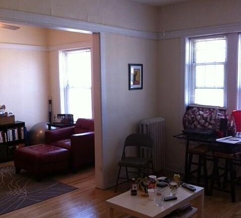 2nd image of 5107 N Winchester Ave #2D