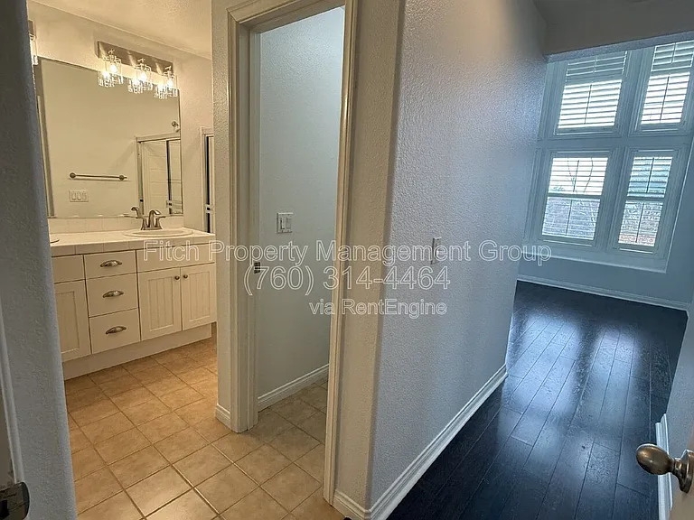 815 Harbor Cliff Way #244 — Photo 20