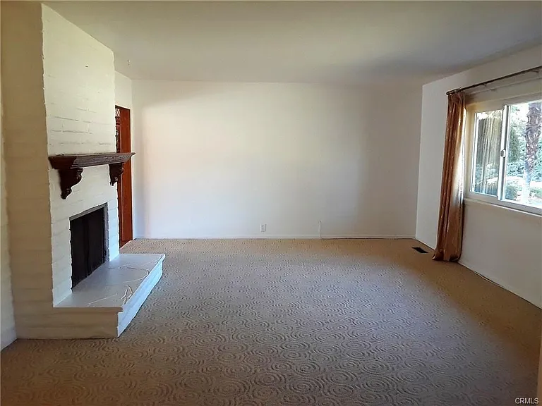 734 W Silver Tree St — Photo 8