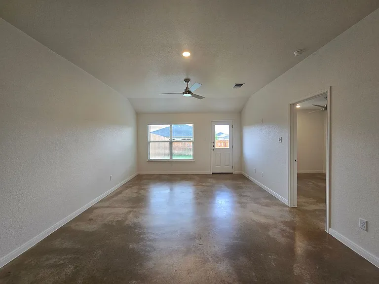 908 Cherry Laurel Ln #A/B — Photo 10