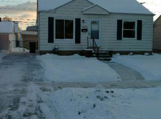 13225 Backus St, Southgate, MI 48195