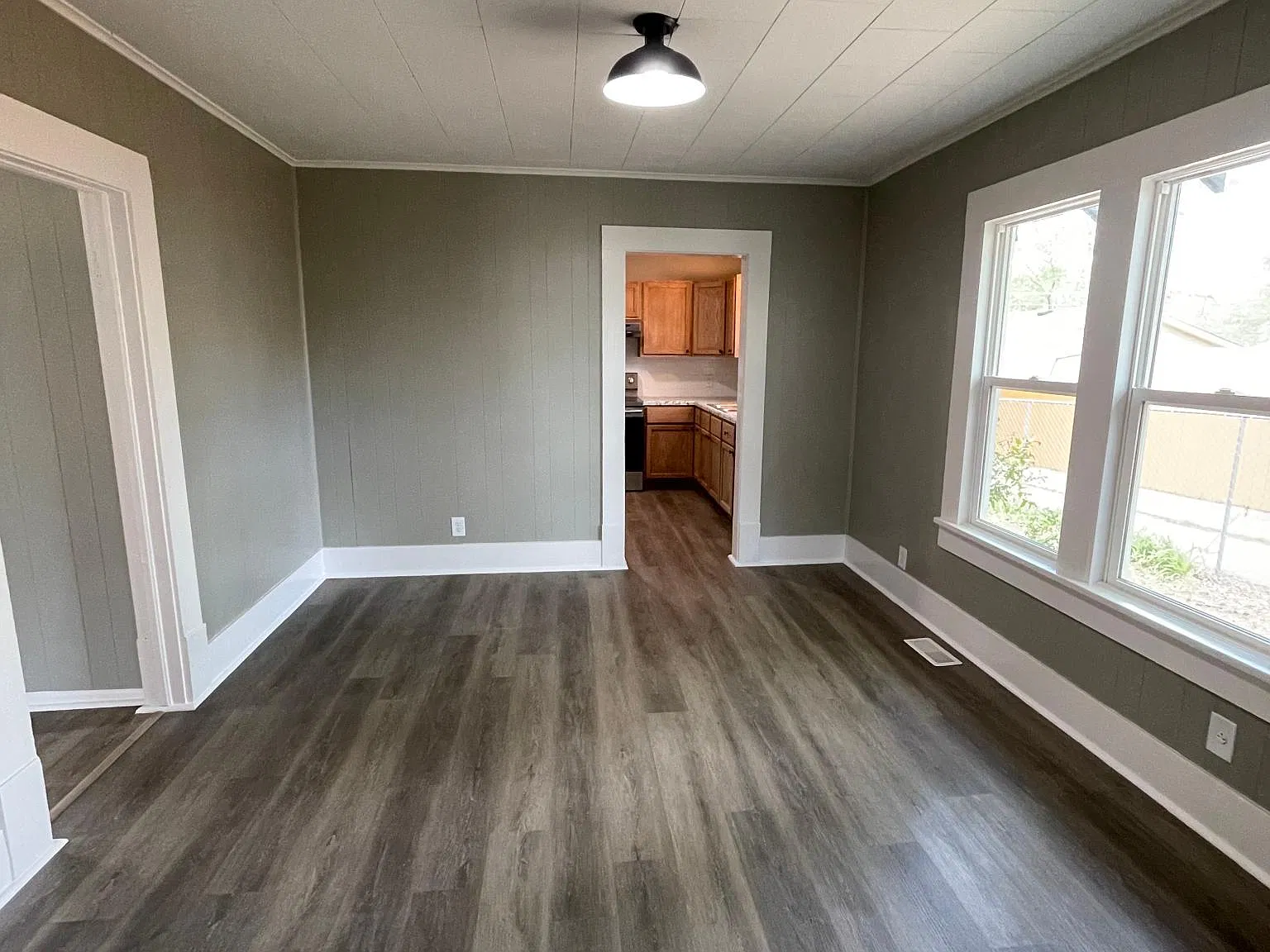 2 bed, 880 sqft, $925 — Photo 3
