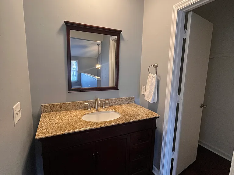 2494 Etiwan Ave #L4 — Photo 10