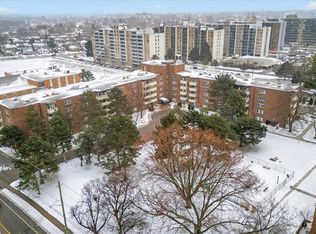 198 Scott St #417, Saint Catharines, ON L2N 5T3