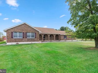 207 E Dickerson Ln, Middletown, DE 19709