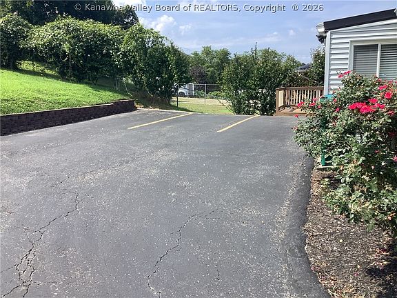 3rd image of 202 Glass Dr