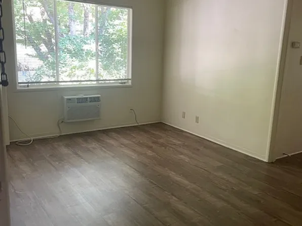 1412 22nd St APT 8, Sacramento, CA 95816