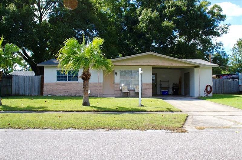 1st image of 322 Country Club Dr