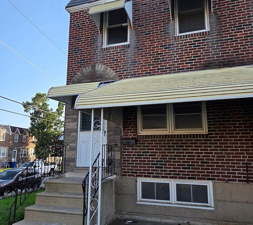 1st image of 4544 Robbins St