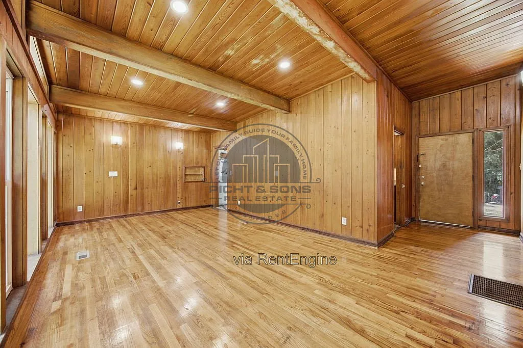 3 bed, 1.5 bath, 1173 sqft, $1,550 — Photo 4