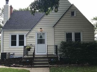 1301 S 56th St, Omaha, NE 68106