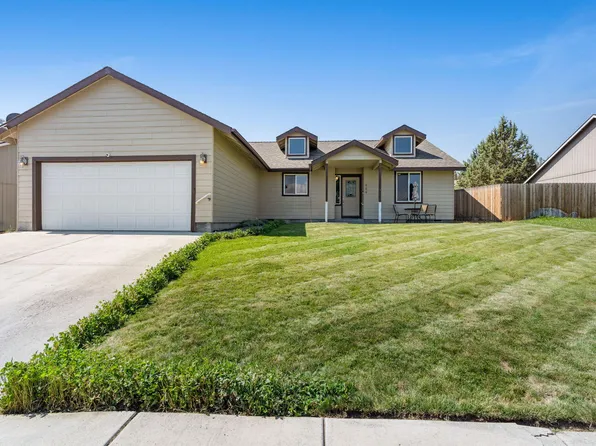 600 SW Cedar Hill Dr, Madras, OR 97741