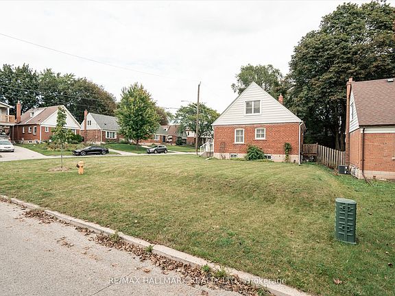 5th image of 37 Holswade Rd