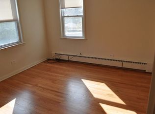 2757 W Winnemac Ave #2W, Chicago, IL 60625