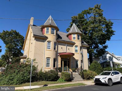 185 W Court St APT 3, Doylestown, PA, 18901
